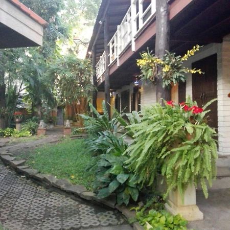 Smile House Guesthouse Chiang Mai Buitenkant foto