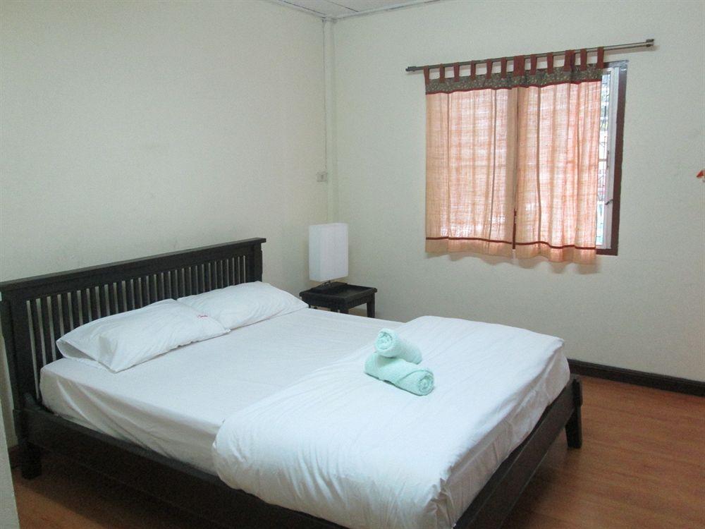 Smile House Guesthouse Chiang Mai Buitenkant foto