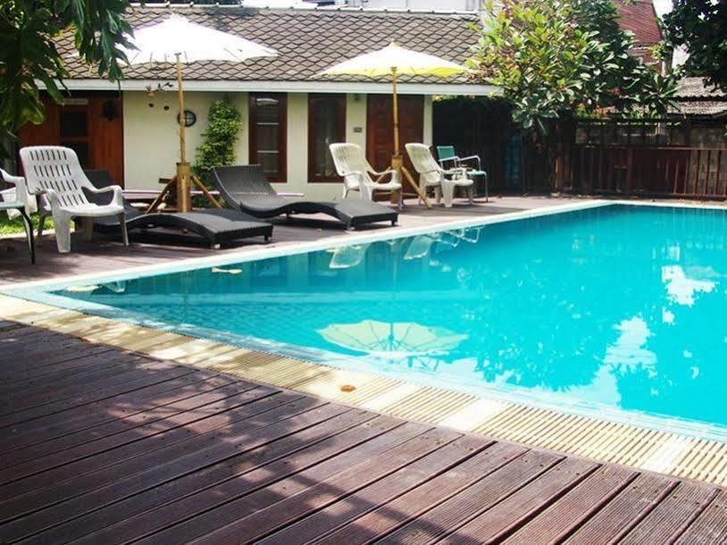 Smile House Guesthouse Chiang Mai Buitenkant foto
