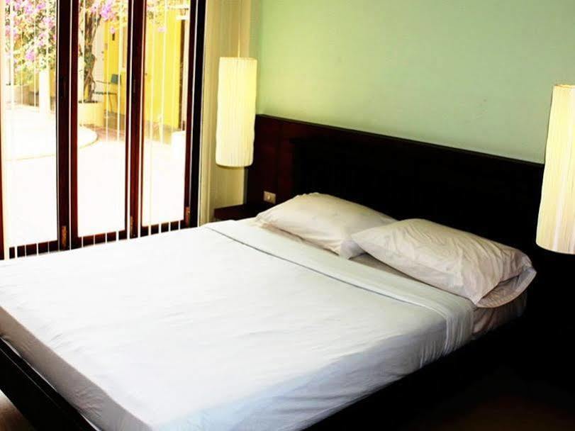 Smile House Guesthouse Chiang Mai Buitenkant foto