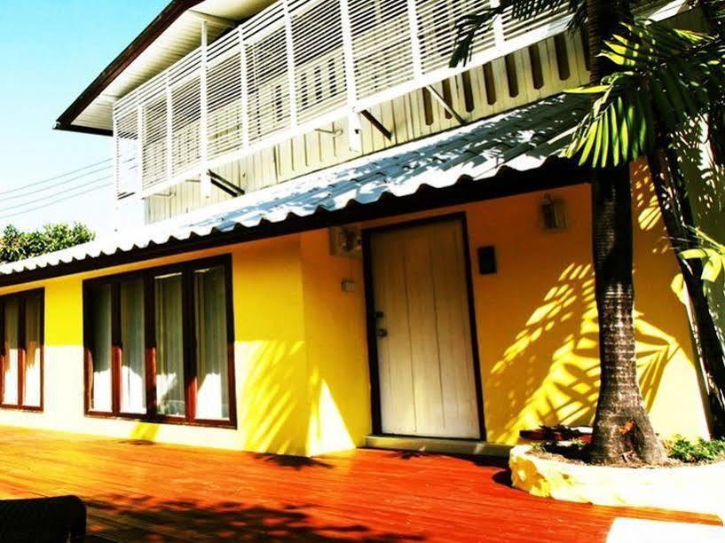 Smile House Guesthouse Chiang Mai Buitenkant foto
