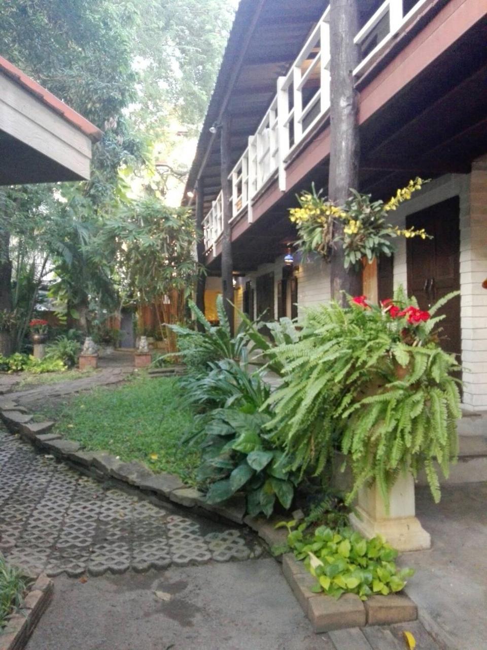 Smile House Guesthouse Chiang Mai Buitenkant foto